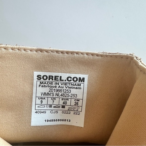 NWT SOREL Woman Waterproof Slip On Boot Size: 9 - Picture 2 of 6